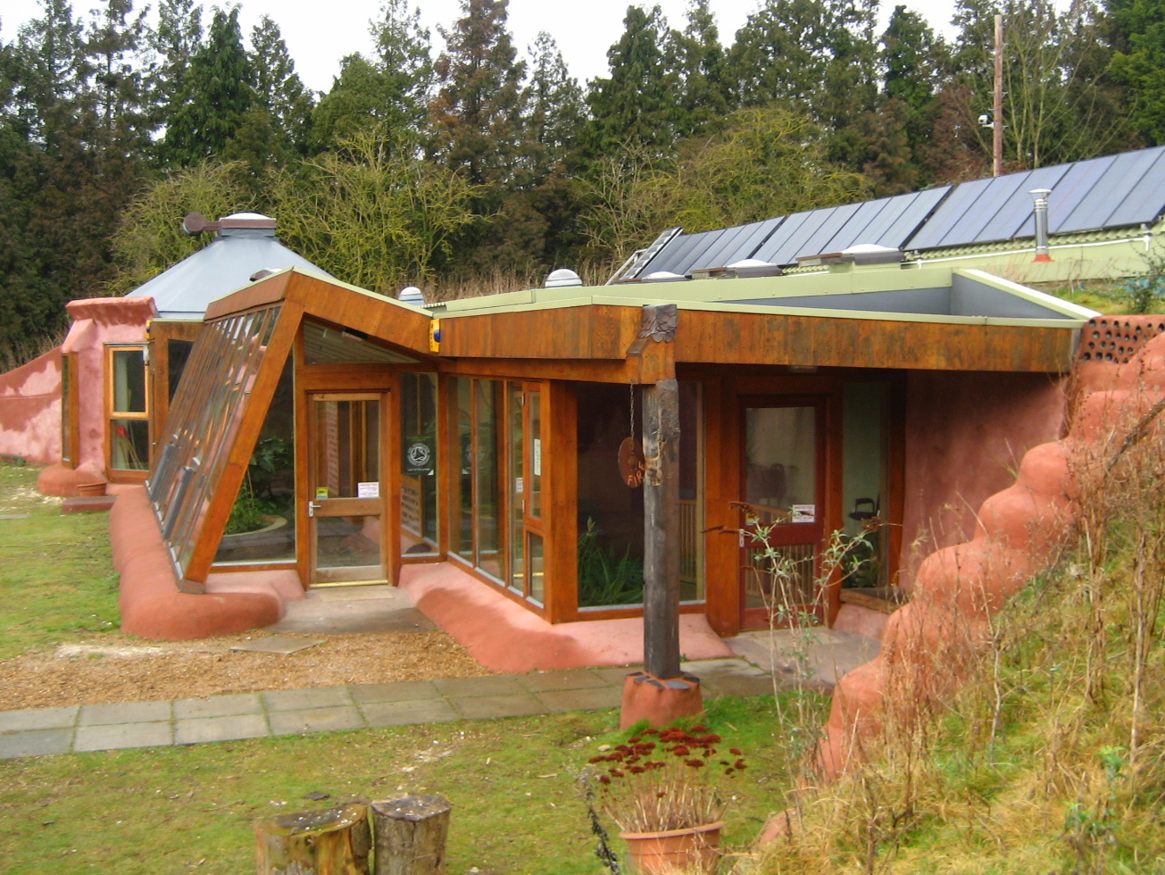 Brighton_Earthship.JPG